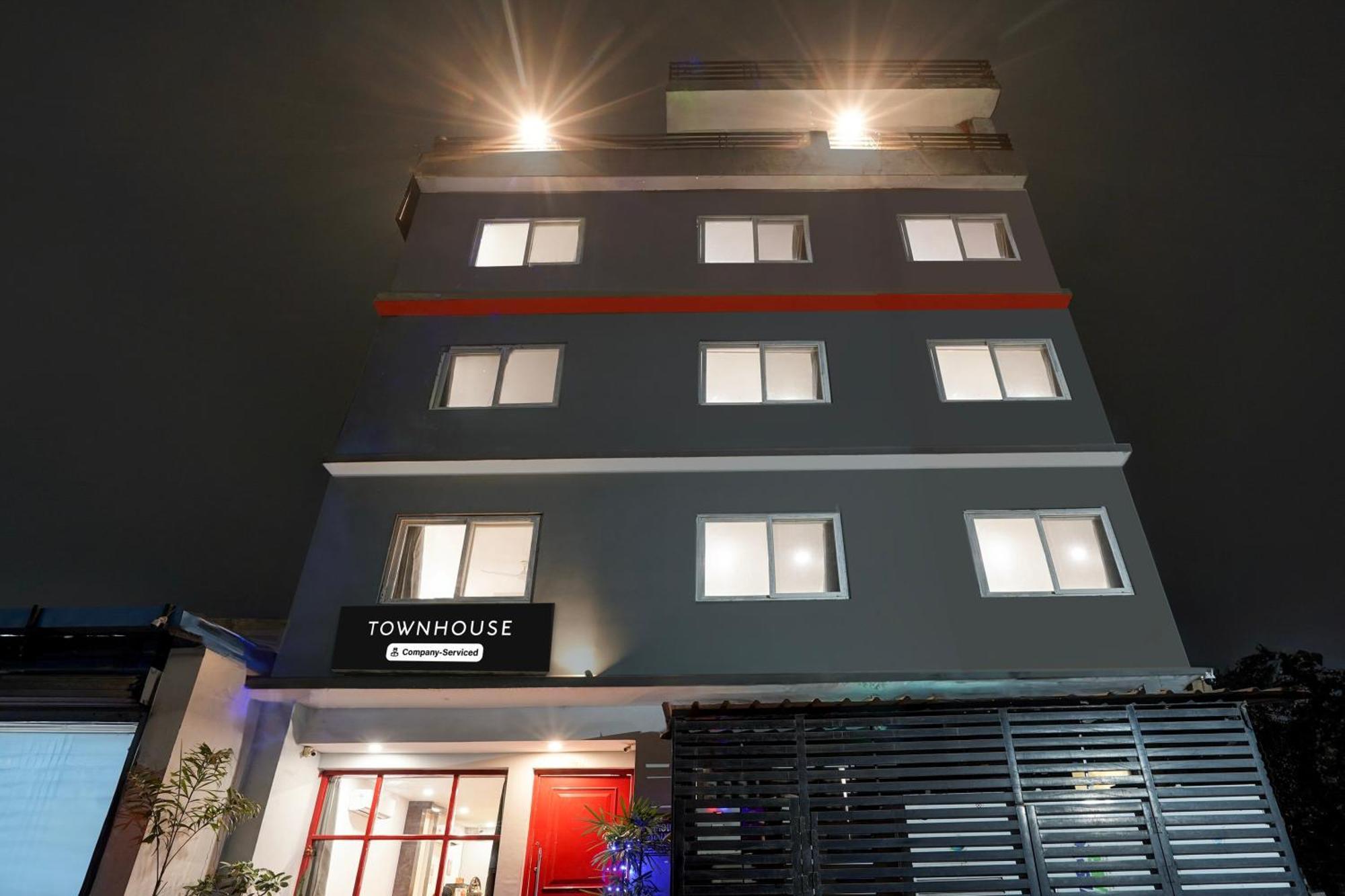 Super Townhouse Gomti Nagar Sector 6 Near Ekana Stadium Lucknow Exterior photo
